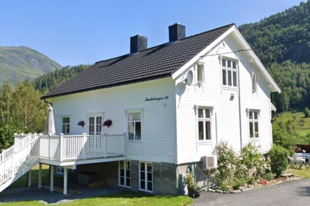 Bakken, Feriebolig Volda Exterior photo